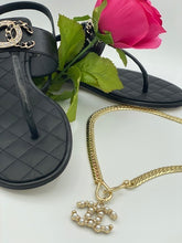 Load image into Gallery viewer, Interlocking CC Logo Pearl Toggle Choker Necklace