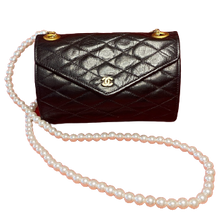 Load image into Gallery viewer, Quilted Chanel Clutch Flap Bag 1970-1980's