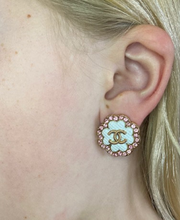 Load image into Gallery viewer, Rhinestone Pink Clover Earrings