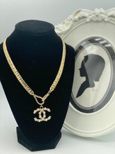 Load image into Gallery viewer, Interlocking CC Logo Pearl Toggle Choker Necklace
