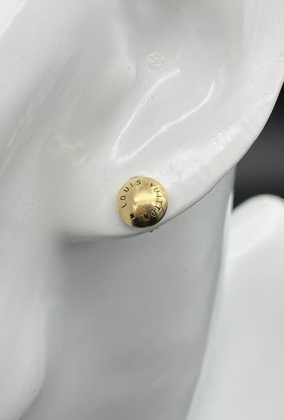 Louis Vuitton Resin Drop Push Back Earrings Golden Metal Plastic ref.82800  - Joli Closet